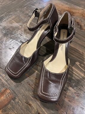 Bandolino Brown Square-Toe Ankle-Strap Block Heels